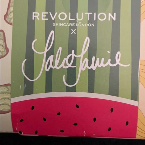 RevolutionFruit-Inspired Feed Your Face Trilogy NIB - Picture 2 of 5